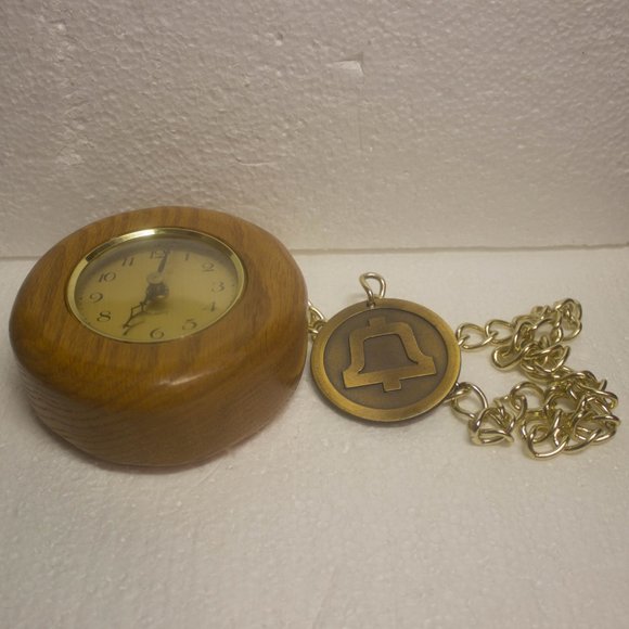 Vintage End of an Era Bell System Medallion and Kienzle Chronoquartz Clock - Picture 2 of 8